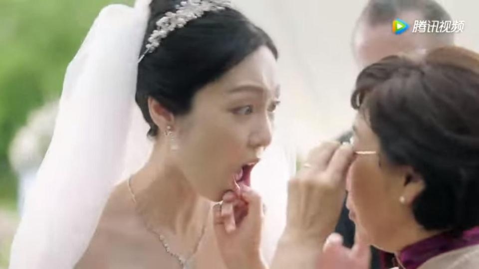 Hình ảnh cắt từ clip quảng cáo bị chỉ trích ở Trung Quốc của hãng xe Audi.<br>