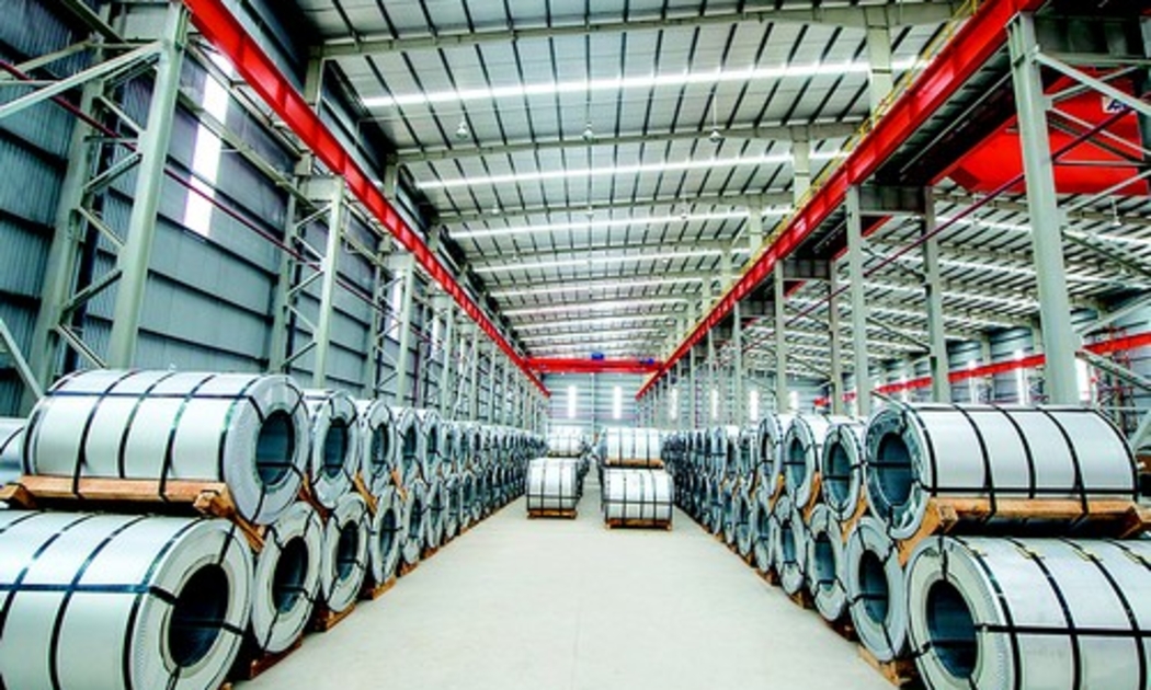 Tính đến thời điểm hiện tại, Tôn Đông Á sở hữu hai nhà máy tại Sóng Thần
 1 và Thủ Dầu Một với 2 dây chuyền mạ nhôm kẽm, 3 dây chuyền mạ màu, 1 
dây chuyền tẩy rỉ và 1 dây chuyền cán nguội.