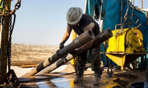 Thế giới có thể sắp thoát cảnh thừa dầu