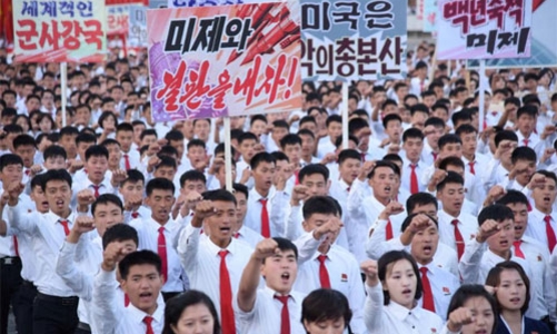 Tổng thống Trump cảnh báo Kim Jong Un “sắp hết thời”