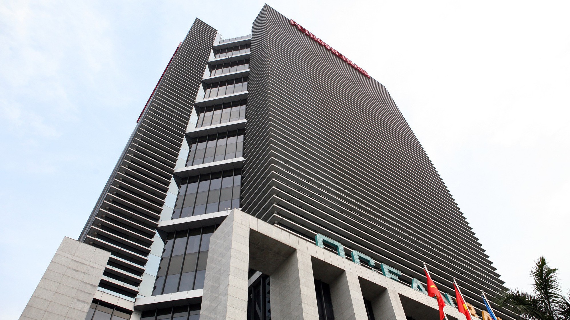 Trụ sở Petro Vietnam tại Hà Nội. Lĩnh vực dầu khí đang đứng đầu về số các dự án nghìn tỷ "đắp chiếu" - Ảnh: Việt Tuấn.