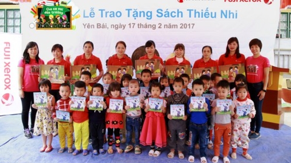 Fuji Xerox và dự án tặng sách “Vì thế hệ tương lai”