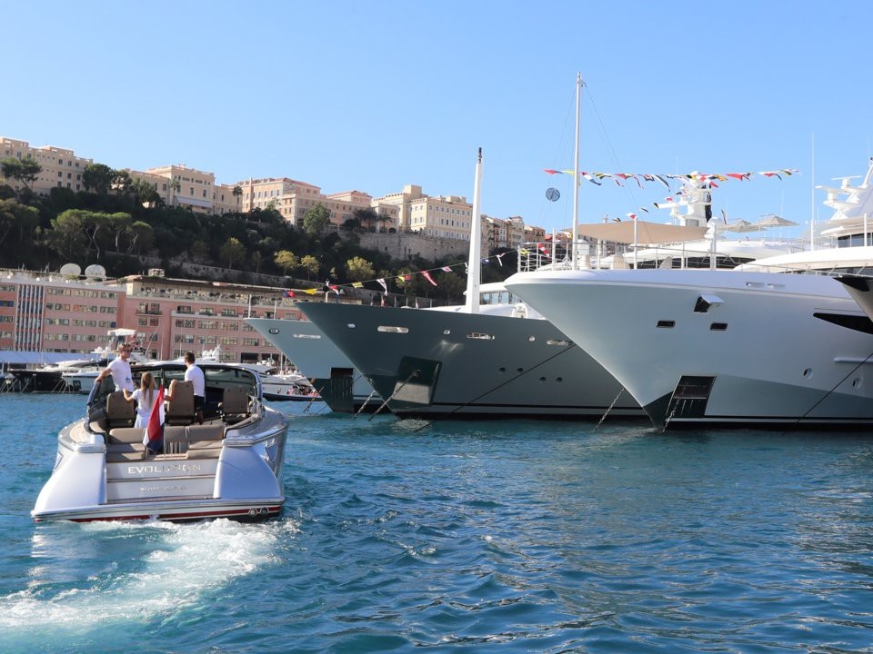 14 điều ít biết về quốc gia với 1/3 dân số là triệu phú USD - Ảnh 10.