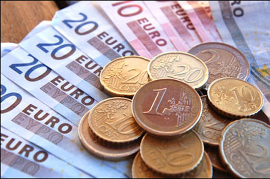 EU quyết tâm giải cứu Ireland.