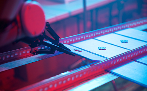 Nhà máy của Voodoo Manufacturing hiện có 160 máy in 3-D - Ảnh: CNBC.<br>