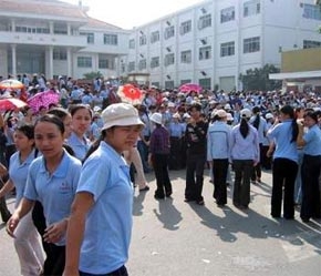 Một cuộc đình công có quy mô lớn tại Tp.HCM năm 2006 - Ảnh: VNN.