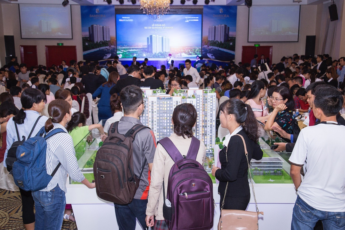 Đỏ mắt tìm nhà 700 triệu đồng - Ảnh 1.