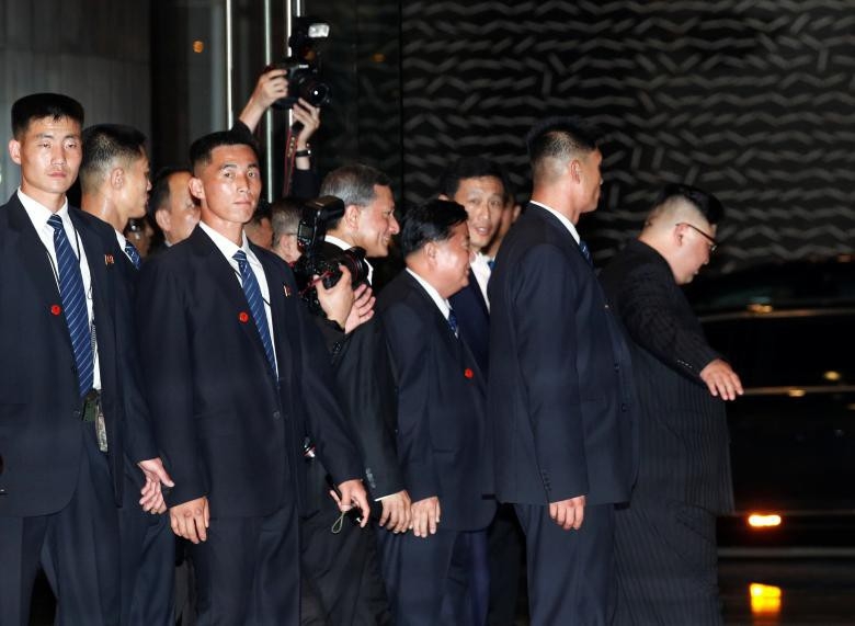 Chùm ảnh ông Kim Jong Un đi dạo đêm ở Singapore - Ảnh 11.