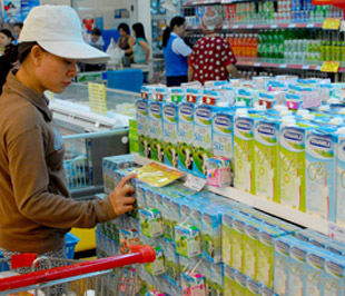 Những sản phẩm sữa có nguồn gốc rõ ràng vẫn giữ được uy tín trong lòng khách hàng.