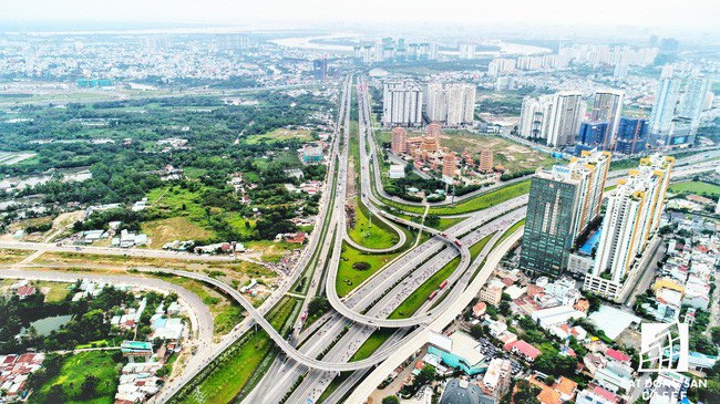 Sức bật hạ tầng khiến địa ốc vùng ven tăng giá mạnh trong năm 2018.