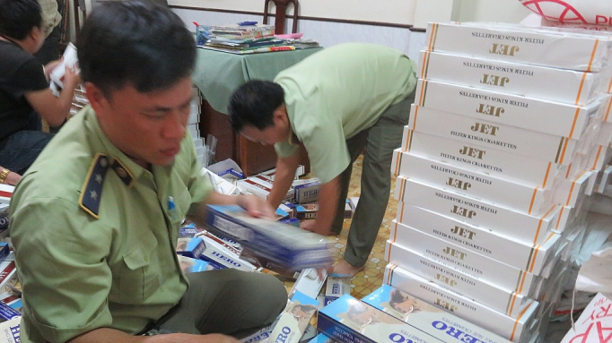 Bộ Y tế phối hợp với các cơ quan thông tin, báo chí đẩy mạnh công tác tuyên truyền tác hại của thuốc lá điếu, xì gà, thuốc lá điện tử, thuốc lá làm nóng nhập lậu và thuốc lá giả đối với sức khỏe cộng đồng.