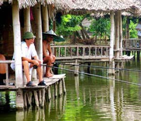 Câu cá cũng là một thú chơi.