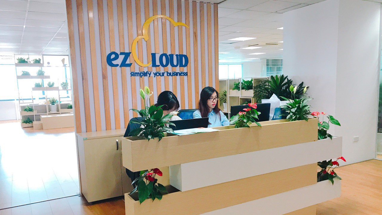 Năm 2016, khi mắt sản phẩm ezCloudhotel – phần mềm quản lý khách sạn 0-2 sao, ezCloud mong muốn tung bán rộng rãi hơn, không chỉ bán hàng cho bạn bè, người quen, mà "go global" ra thị trường Đông Nam Á.