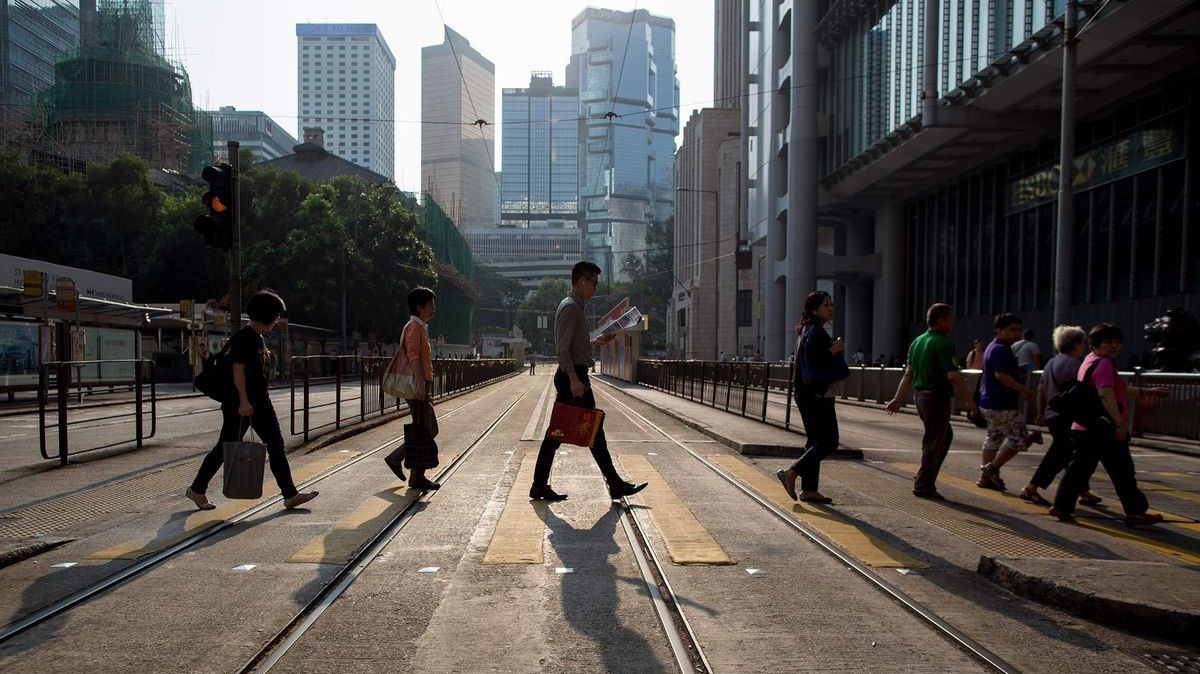 Hồng Kông, thành phố đắt đỏ nhất thế giới, đứng vị trí thứ 4 tại châu Á với mức lương trung bình cho lao động nước ngoài là 276.417 USD - Ảnh: Bloomberg.