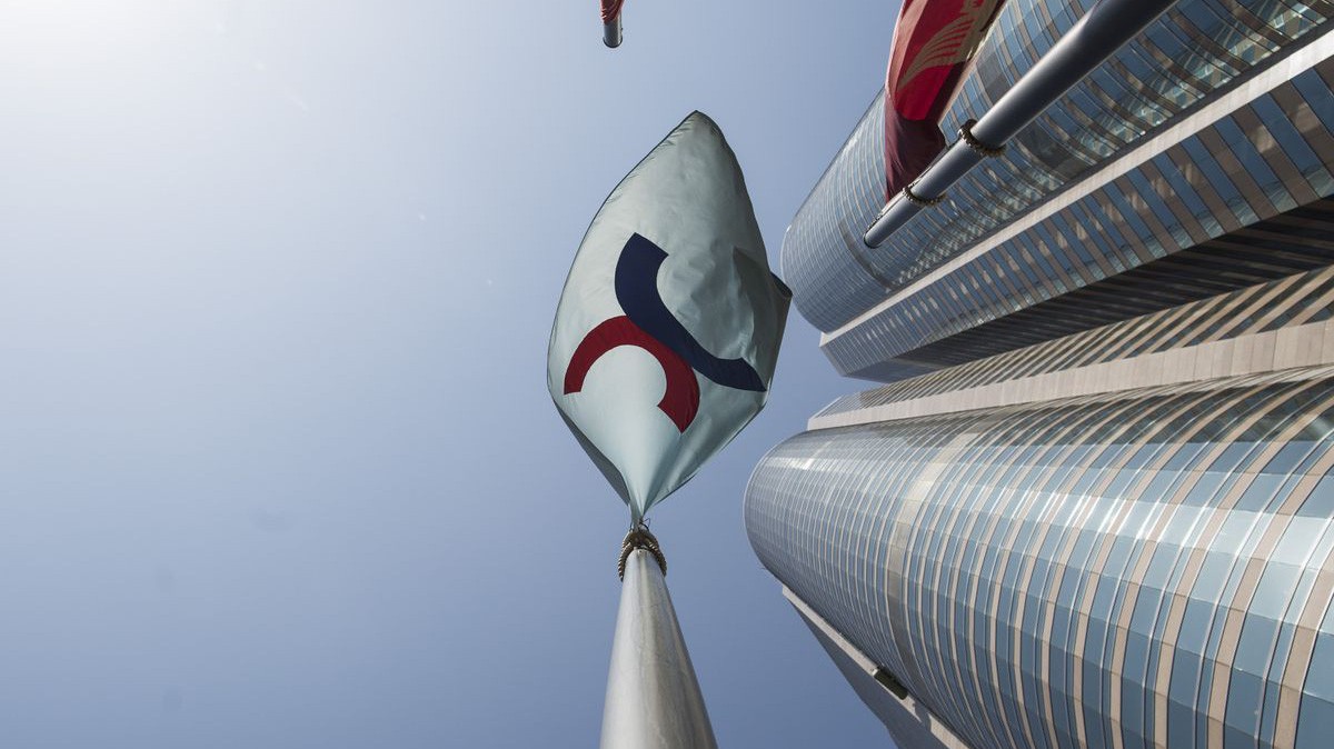 Nữ chủ tịch Lo Ching của công ty Camsing bị bắt giữ vào ngày 20/6, còn giám đốc tài chính Jiang Shaoyang bị bắt ngày 25/6 - Ảnh: Bloomberg.