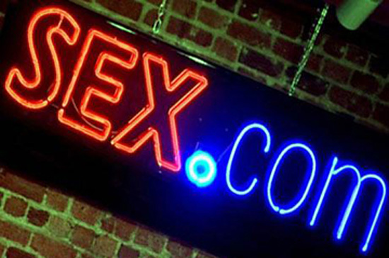 Tháng 7 vừa qua, Sex.com được đem đấu giá sau khi chủ sở hữu của tên miền này phá sản.