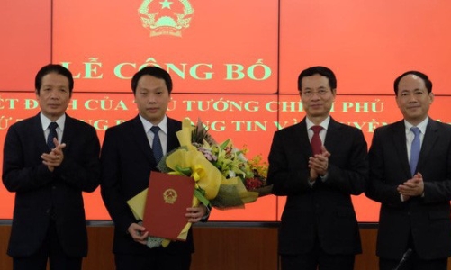 Bộ Thông tin và Truyền thông có Thứ trưởng 37 tuổi