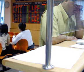 Vốn ngoại vào nhiều, nhà đầu tư nước ngoài vào nhiều lại đang đặt ra những thách thức trong quản lý.