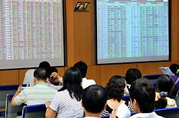 Đến ngày 30/6/2011 FPTS đã có 61.792 tài khoản của nhà đầu tư.