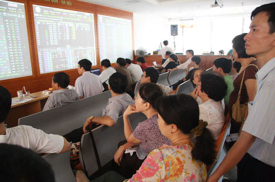 Nhà đầu tư tại sàn SHS.