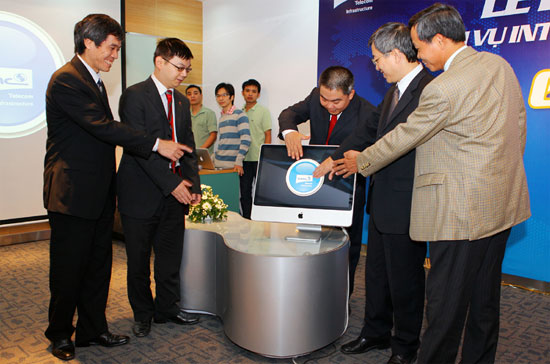 Lễ khai trương GigaNet của CMC, khi lần đầu tiên giới thiệu dịch vụ này ra thị trường, tháng 4/2010.