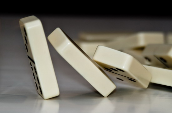 Khủng hoảng nợ châu Âu có thể gây hiệu ứng domino đối với châu Á.