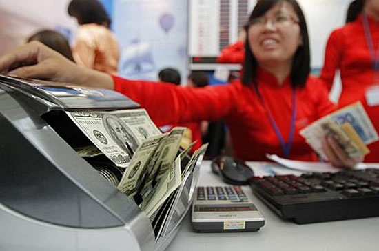 Theo TS. Trần Du Lịch, chưa bao giờ lòng tin trong nội bộ hệ thống ngân hàng suy giảm mạnh mẽ như bây giờ.