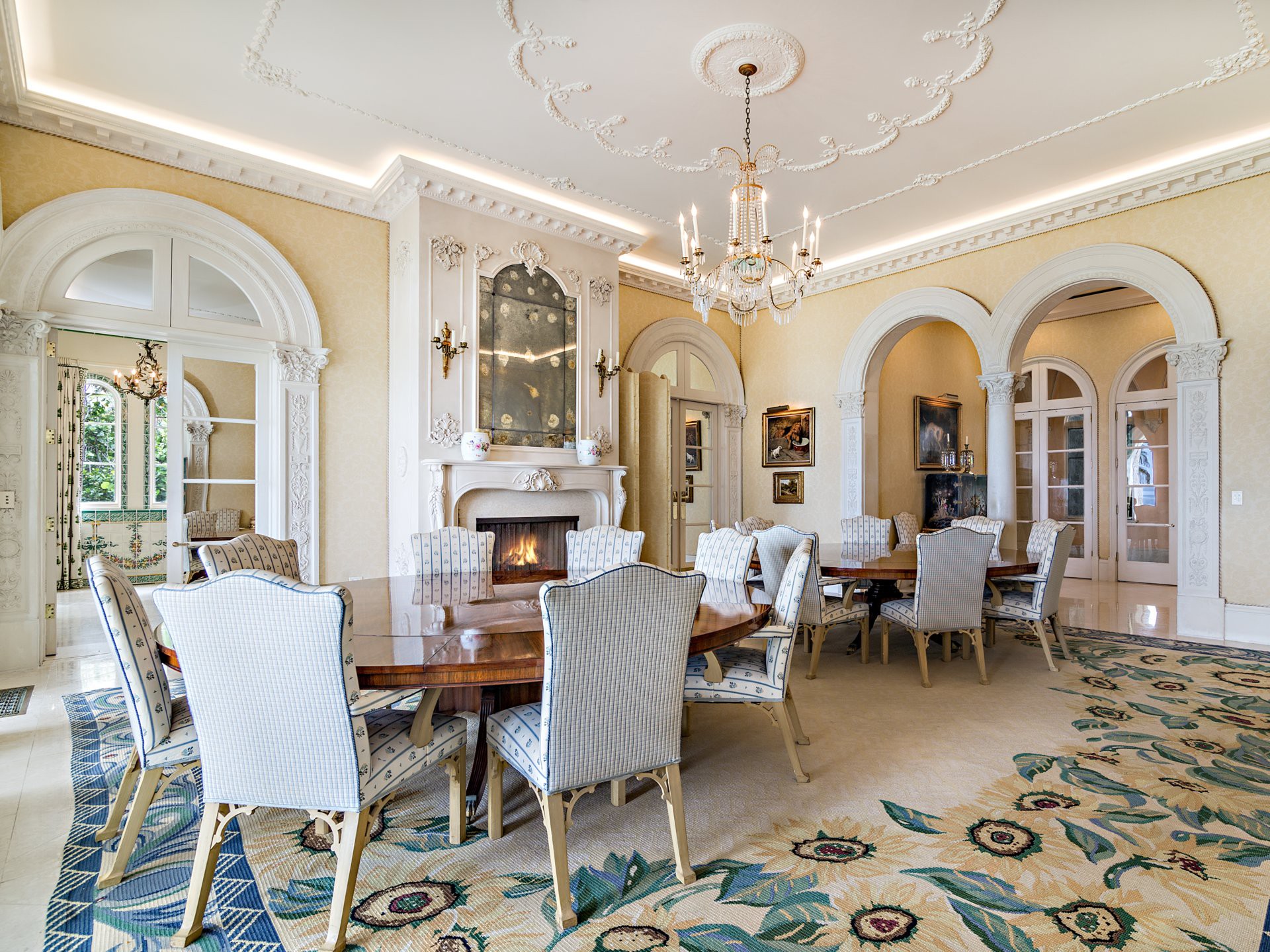 Cận cảnh dinh thự đắt nhất khu bờ biển tỷ phú của Mỹ - Ảnh 13.