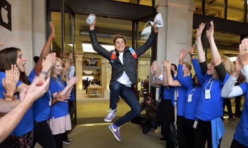 Tín đồ Apple khắp nơi hào hứng với iPhone mới