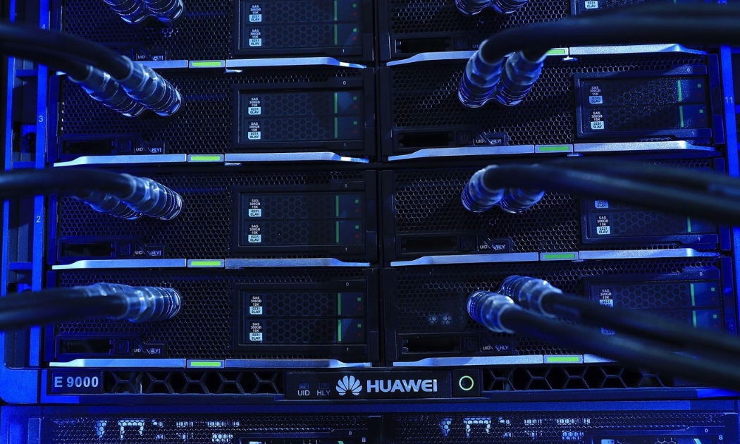 Hiện Huawei sở hữu 56.492 bằng sáng chế có hiệu lực - Ảnh: AP.