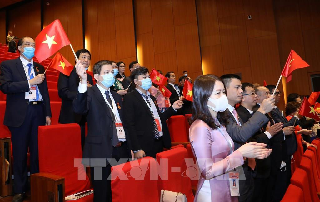 “Có thể khẳng định, từ sau Đại hội Thi đua yêu nước toàn quốc lần thứ IX đến nay, công tác thi đua khen thưởng đã có nhiều đổi mới, sáng tạo, góp phần là động lực trong phát triển kinh tế-xã hội, bảo đảm quốc phòng, an ninh, củng cố tổ chức của hệ thống chính trị vững mạnh. Phong trào thi đua yêu nước được đổi mới về nội dung, hình thức, ngày càng thiết thực và hiệu quả hơn. Thi đua đã thực sự trở thành động lực thúc đẩy thực hiện thắng lợi các mục tiêu, nhiệm vụ trên các lĩnh vực trong 5 năm qua”, Phó Chủ tịch nước Đặng Thị Ngọc Thịnh phát biểu - Ảnh: TTXVN