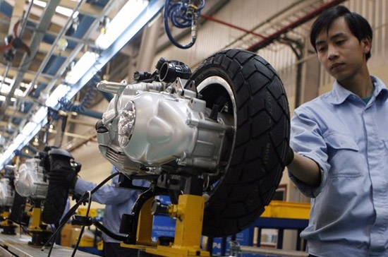 Theo số liệu của Bộ Kế hoạch và Đầu tư, trong 6 tháng đầu năm, lĩnh vực công nghiệp và xây dựng tăng 6-6,7% - Ảnh: Reuters.