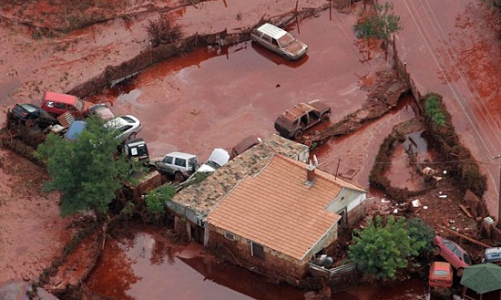 Vỡ hồ chứa bùn đỏ, châu Âu đối mặt thảm họa sinh thái