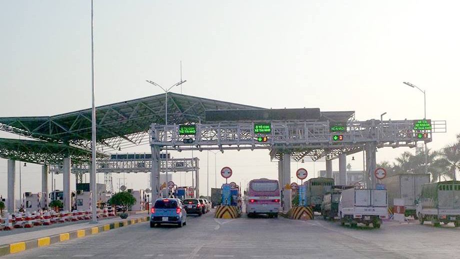 Hiện tại  có tới ít nhất 12 luật có nội dung quy định liên quan đến hình thức đầu tư BOT, nhưng các dự án này ngày càng bộc lộ quá nhiều bất cập.