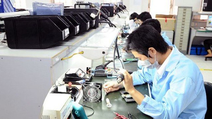 Thủ tướng nhấn mạnh việc đẩy mạnh xây dựng và hoàn thiện thể chế; Cải thiện mạnh mẽ môi trường đầu tư kinh doanh, cắt giảm thực chất các điều kiện kinh doanh, cải cách thủ tục hành chính.