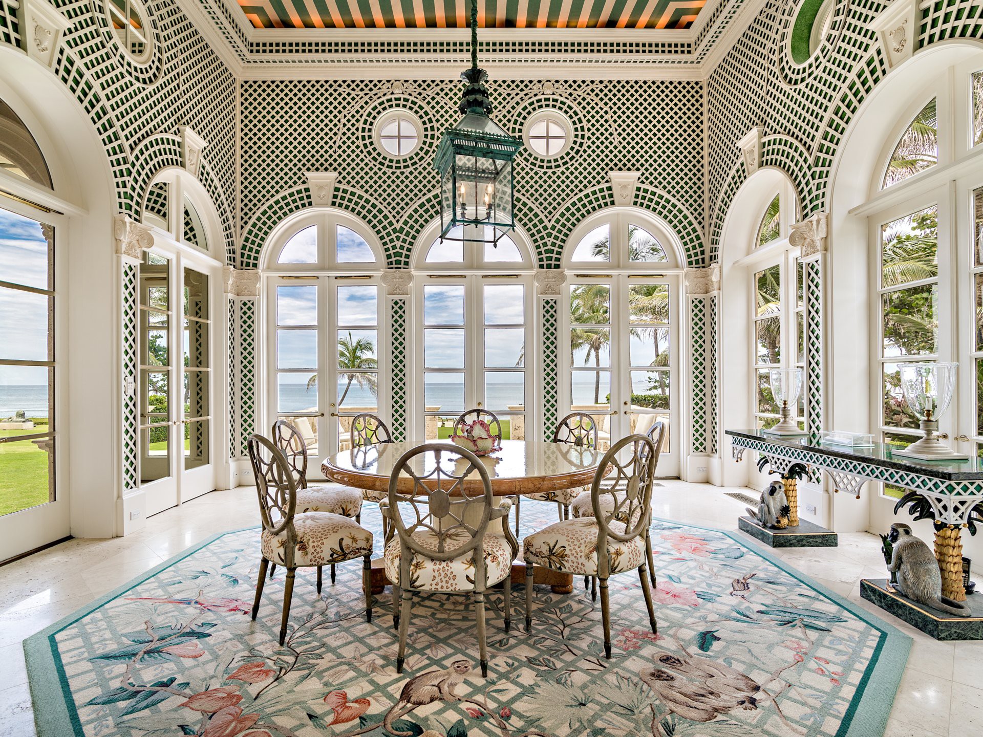 Cận cảnh dinh thự đắt nhất khu bờ biển tỷ phú của Mỹ - Ảnh 14.