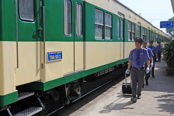 Bộ Giao thông Vận tải cho hay, trong bối cảnh nguồn vốn ngân sách đầu tư
 công trung hạn 2016-2020 không thể cân đối và dự án giai đoạn 2 không 
nằm trong danh mục ưu tiên tài trợ của ADB, việc kêu gọi đầu tư tư nhân 
là giải pháp cần thiết và hữu hiệu. 