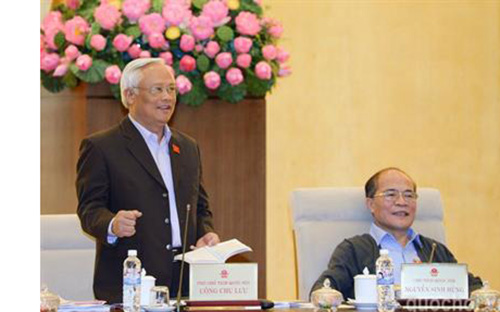 Phó chủ tịch Quốc hội Uông Chu Lưu điều hành phiên thảo luận - Ảnh: Quochoi.vn<br>