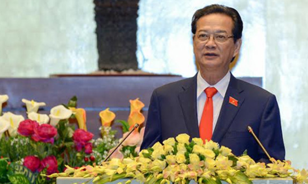 Thủ tướng Nguyễn Tấn Dùng báo cáo Quốc hội tình hình kinh tế xã hội tai phiên khai mạc kỳ họp thứ 10.<br>