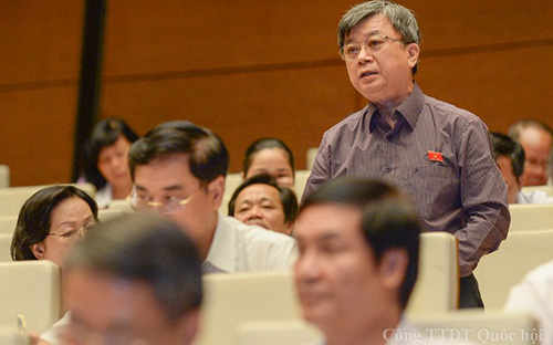 Đại biểu - luật sư Trương Trọng Nghĩa: “Ở Hà Lan cũng có khu vực “đèn đỏ”, nhưng có ai dám nói ở Hà Lan thuần phong mỹ tục băng hoại”. 