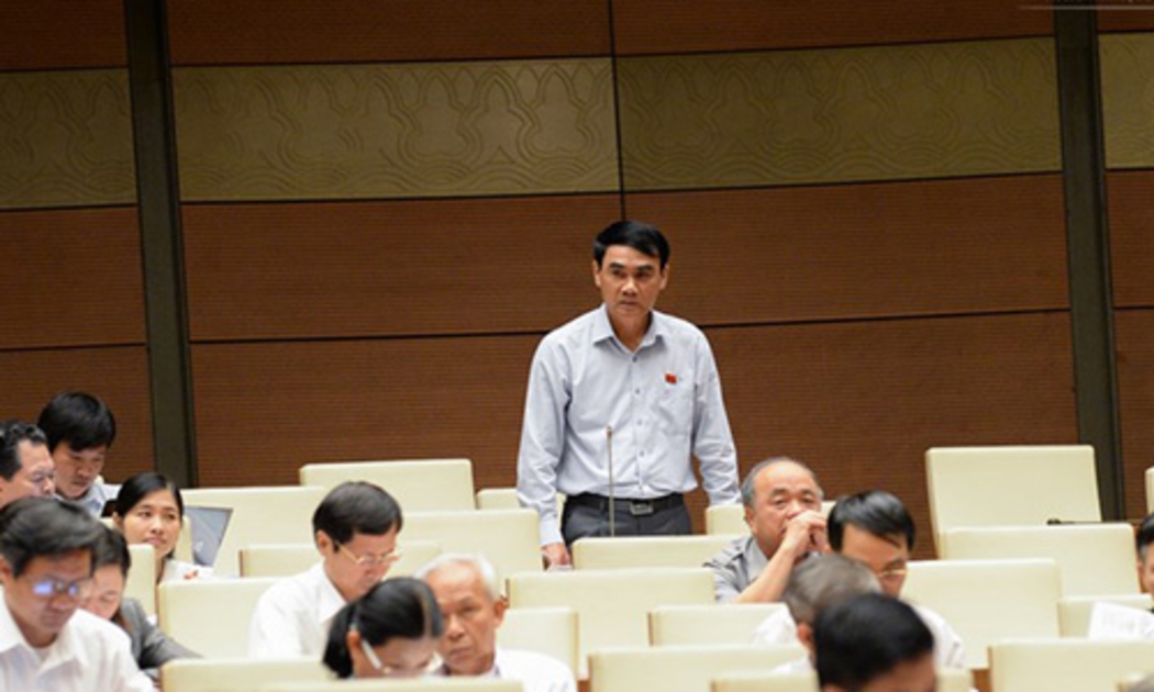 Đại biểu Trần Đình Nhã góp ý hoàn thiện dự thảo Bộ luật Tố tụng Dân sự.<br>