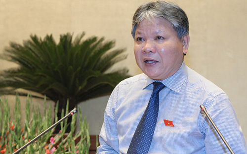 Bộ trưởng Bộ Tư Pháp Hà Hùng Cường trình bày báo cáo kết quả lấy ý kiến nhân dân về dự thảo Bộ luật Hình sự (sửa đổi).<br>