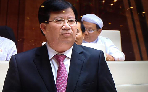 Bộ trưởng Bộ Xây dựng Trịnh Đình Dũng báo cáo trước Quốc hôi về nhà 8B Lê Trực.<br>