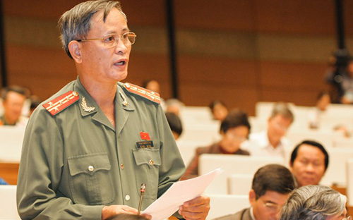 Đại biểu Phạm Trường Dân đề nghị không quy định quyền im lặng như một quyền độc lập<br>