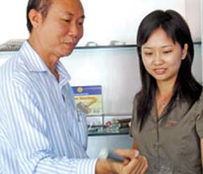 Ông Kao Siêu Lực và con gái, điều làm ông tự hào lúc khó khăn - ông vẫn có các con bên cạnh.