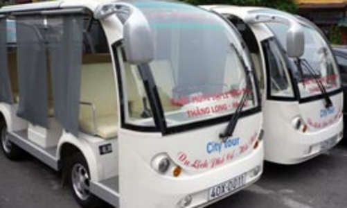 Hà Nội thí điểm đưa khách tham quan phố cổ bằng xe điện