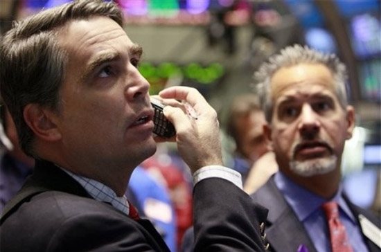 Dow Jones đã giảm điểm sau 6 phiên khởi sắc, còn S&P 500 và Nasdaq đón phiên giảm điểm thứ hai liên tiếp - Ảnh: AP.