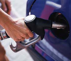 Nguồn dầu mỏ đang cạn dần và tìm nguồn năng lượng thay thế đang trở thành vấn đề cấp bách.