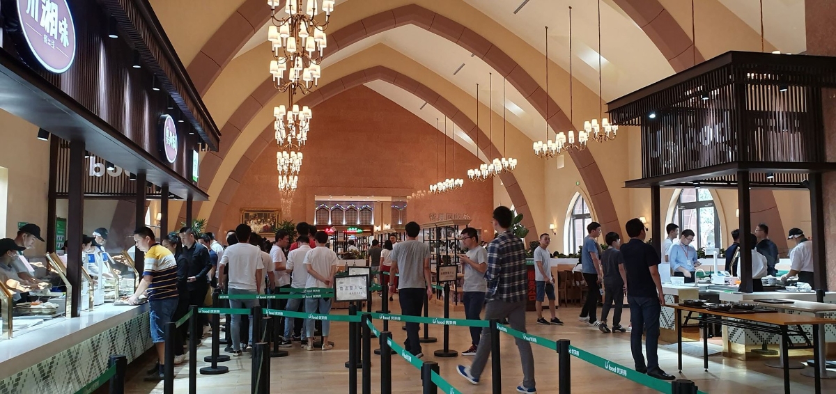 Cận cảnh khu trụ sở 2 tỷ USD mang phong cách châu Âu của Huawei - Ảnh 14.