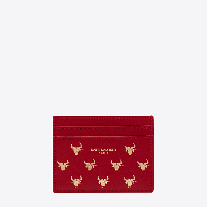 Ví in hình đầu trâu của thương hiệu Saint Laurent (Pháp) - Ảnh: Saint Laurent